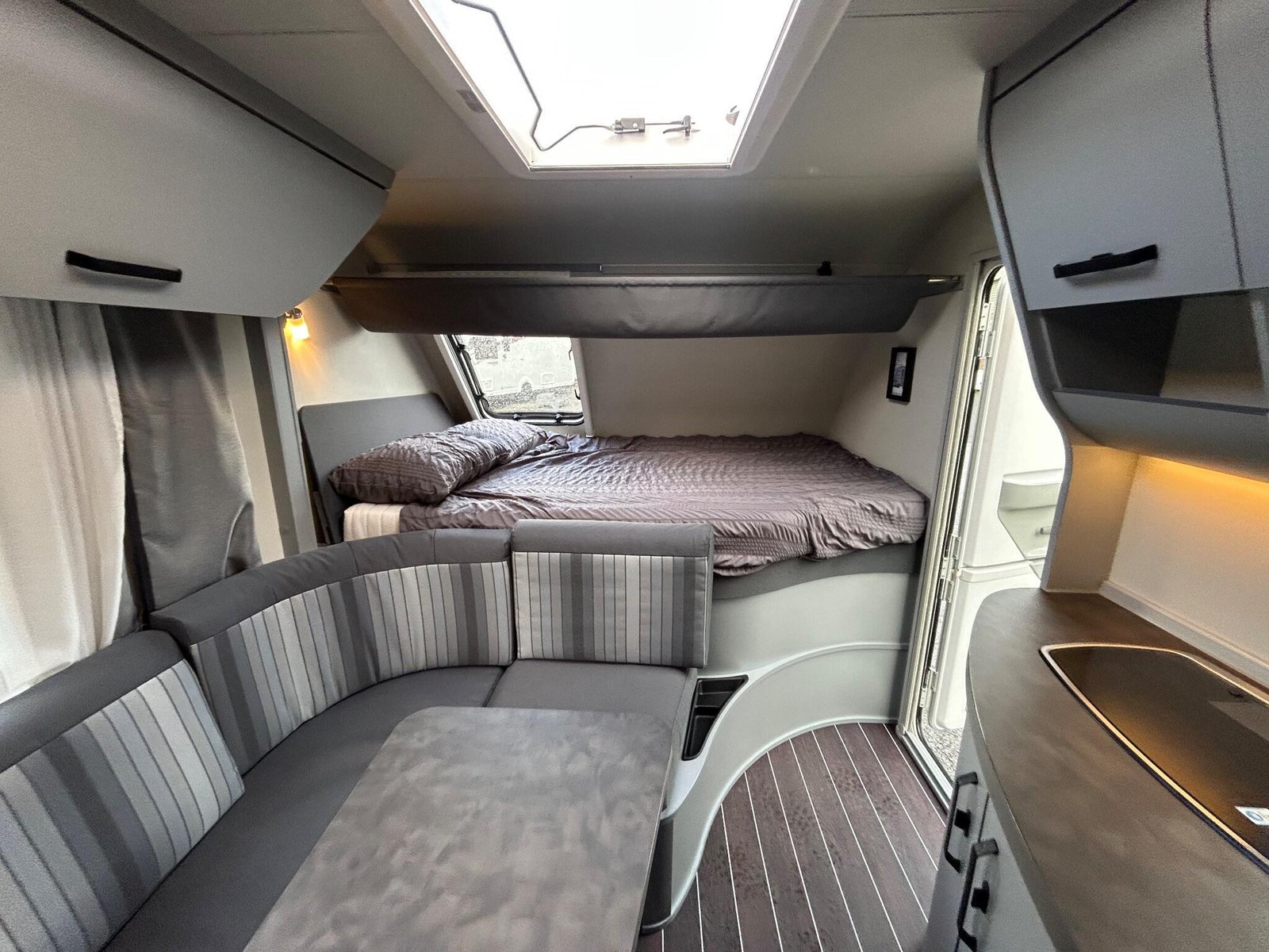 2022 Knaus Sport and Fun Black Selection - Image 6