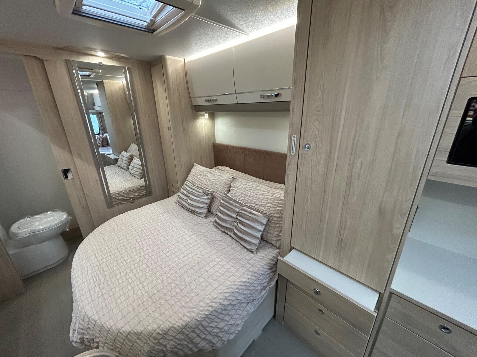 2025 Elddis Avante 554 - Image 12