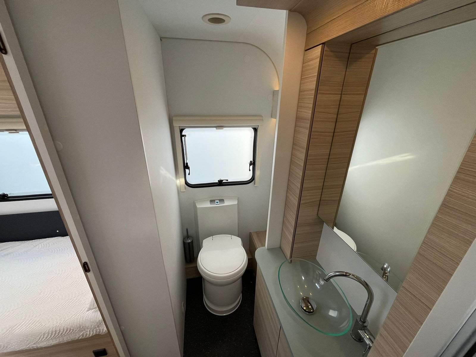 2022 Adria Altea Tyne - Image 18