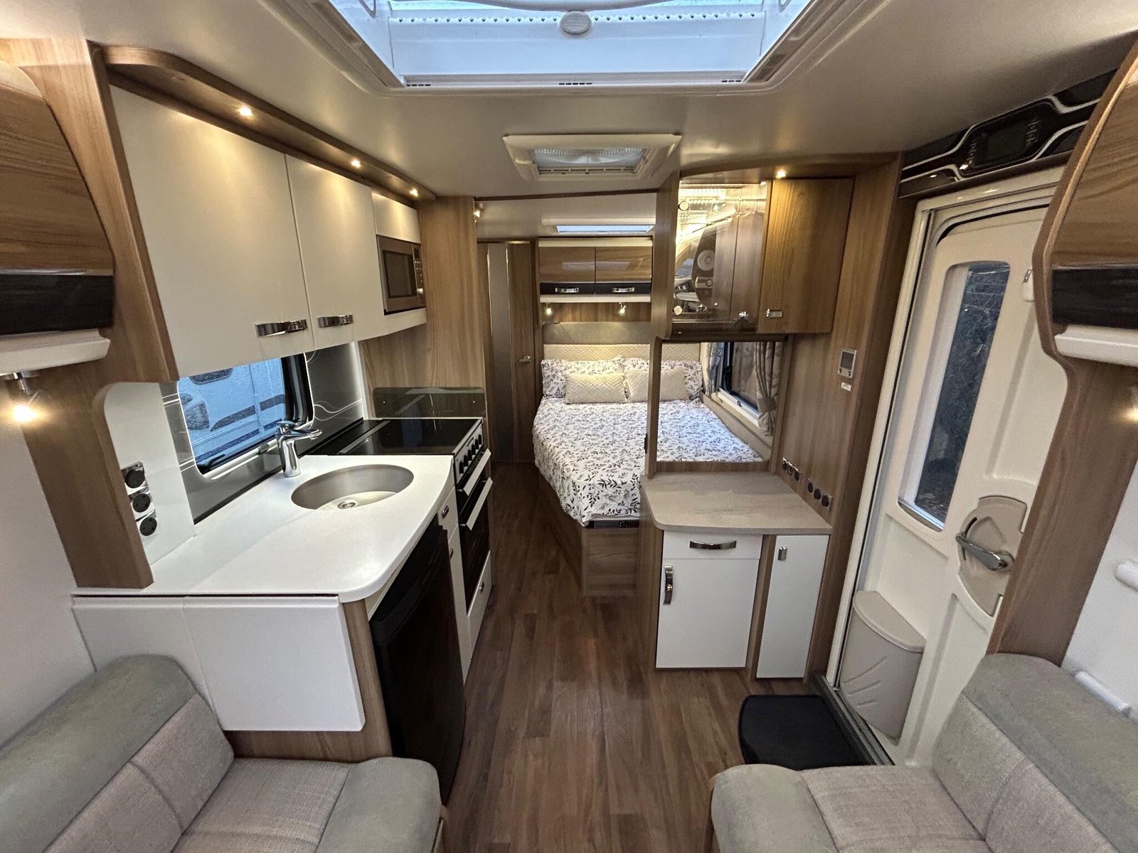 2017 Swift Elegance 570 - Image 5