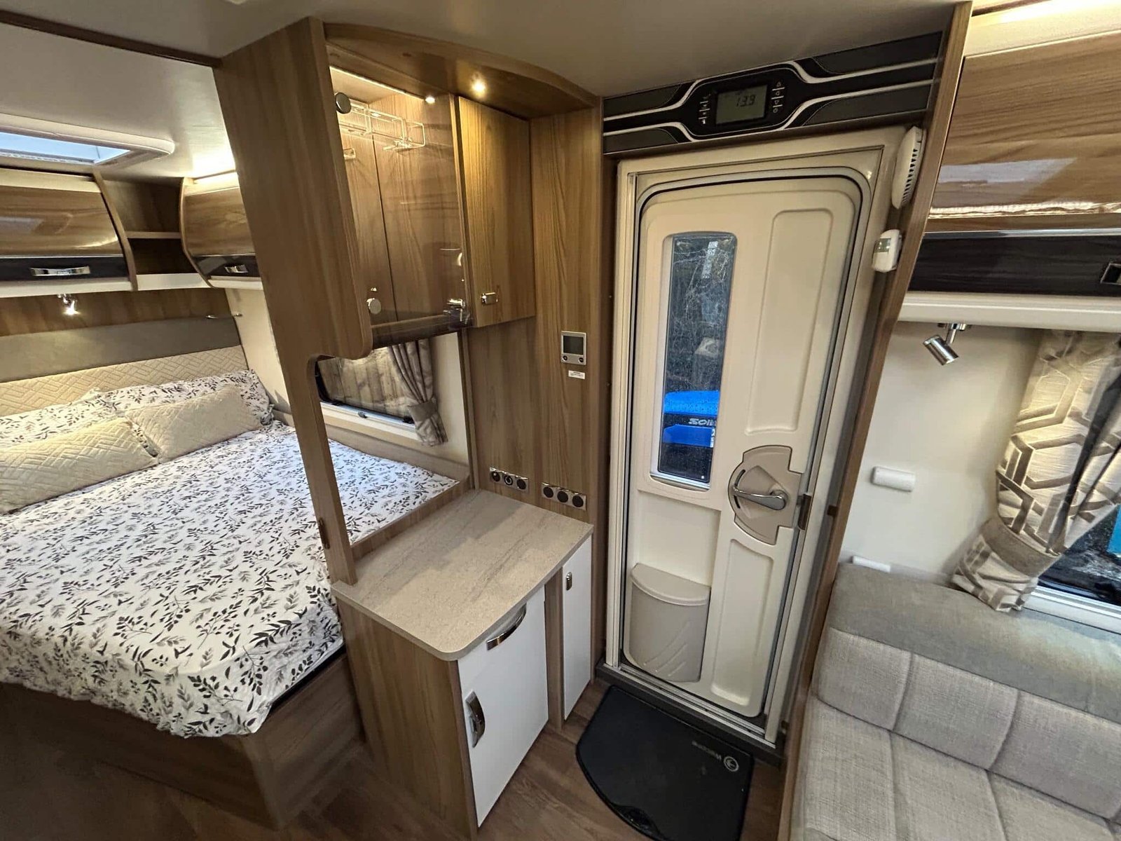 2017 Swift Elegance 570 - Image 7