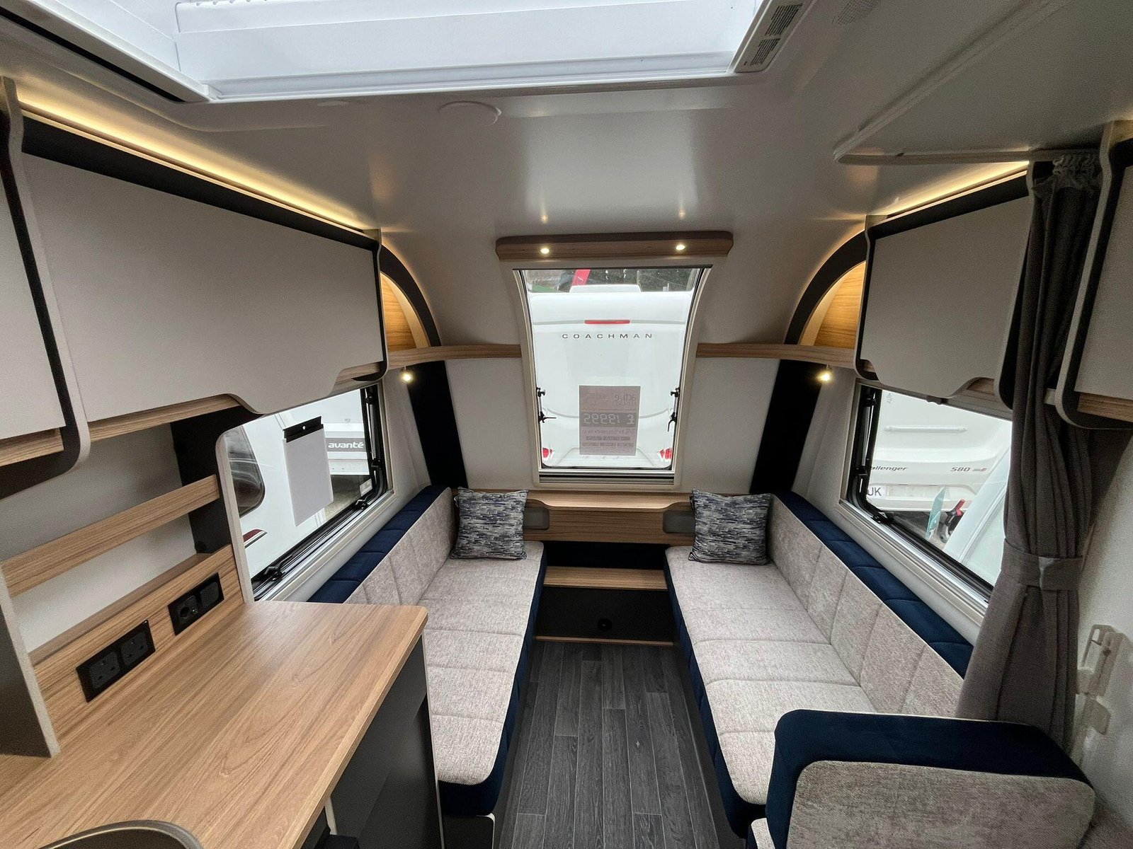 2025 Bailey Discovery D4-4L - Image 8