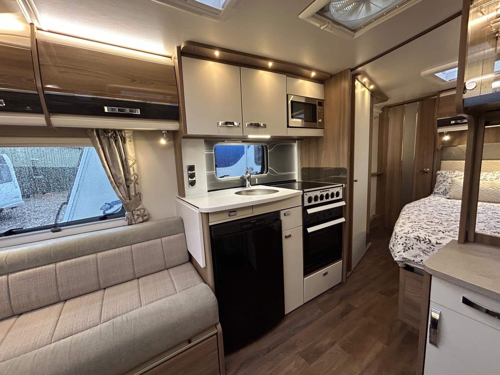 2017 Swift Elegance 570 - Image 6