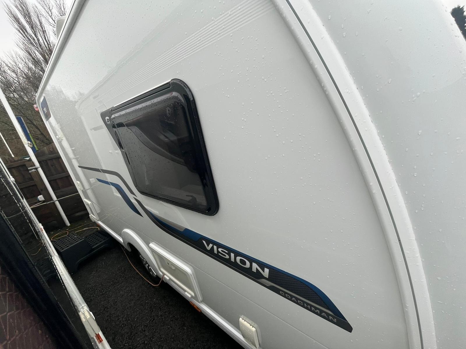 2016 Coachman Vision 380 - Image 2