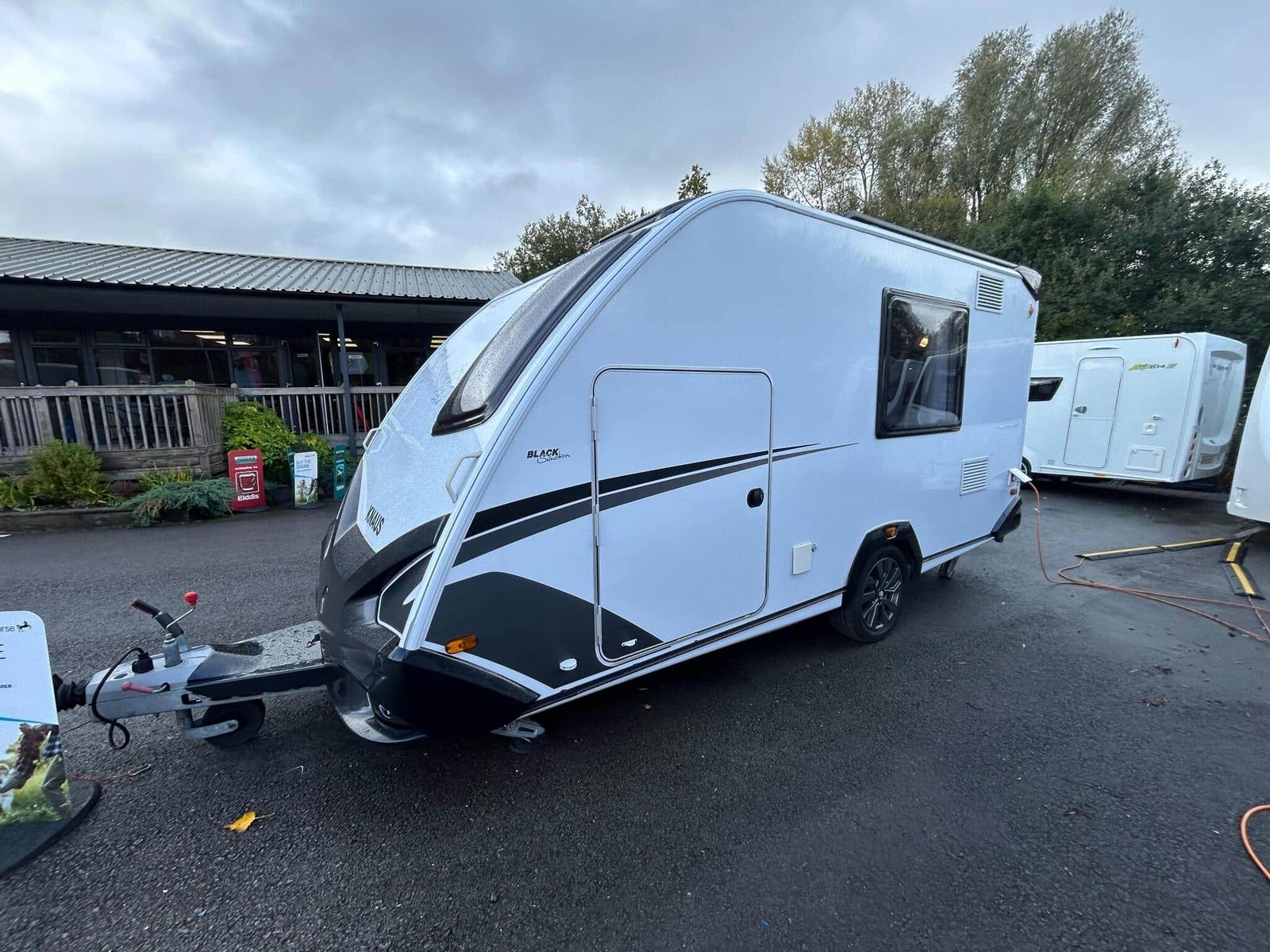 2022 Knaus Sport and Fun Black Selection - Image 2