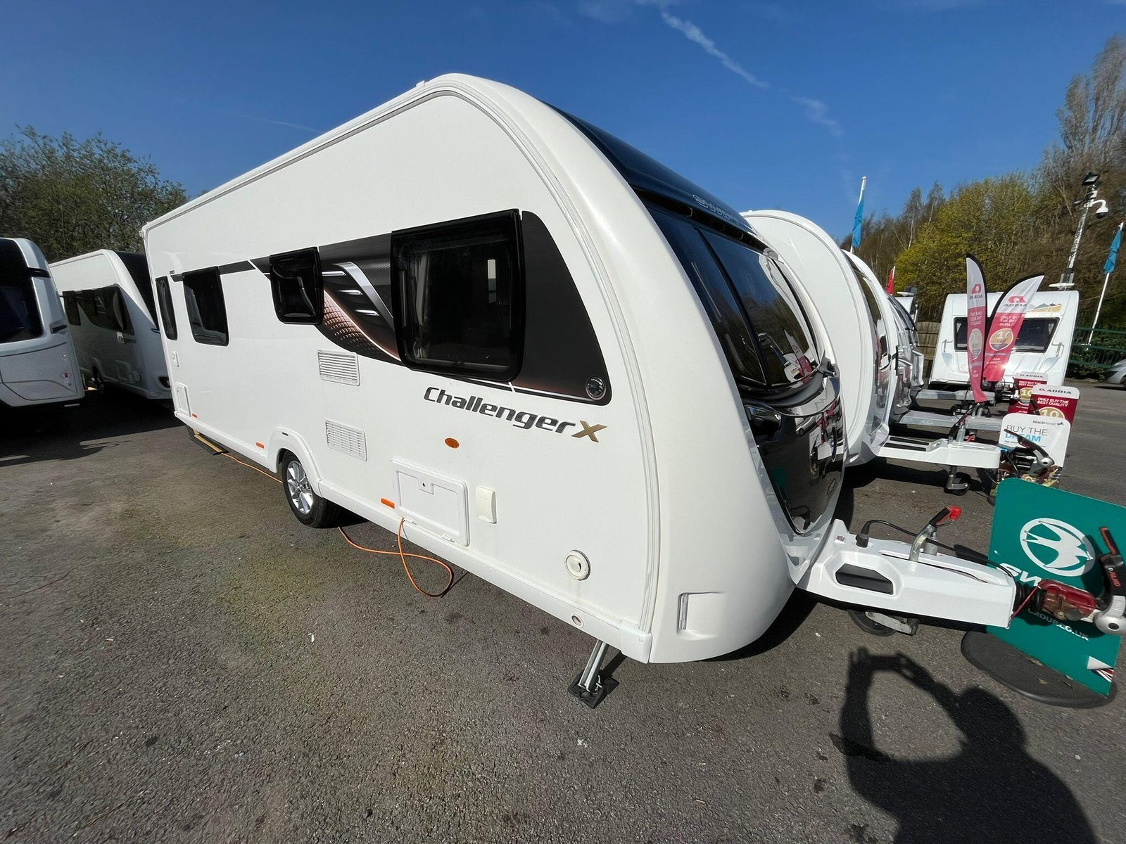 2022 Swift Challenger X 880 - Image 2