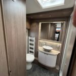 2021 Coachman VIP 460 image 17