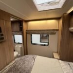2020 Coachman VIP 545 image 20
