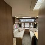 2020 Coachman VIP 545 image 22