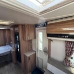 2018 Swift Conqueror 645 image 9