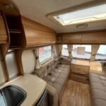 2009 Coachman VIP 520 image 5