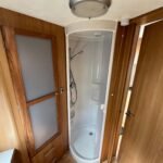 2009 Coachman VIP 520 image 11