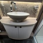 2021 Coachman VIP 460 image 19
