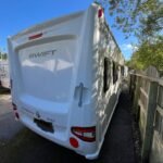 2015 Swift Conqueror 645 image 2