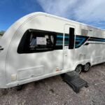 2017 Sterling Continental 645 image 2
