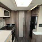 2022 Coachman Laser 650 Vogue image 17